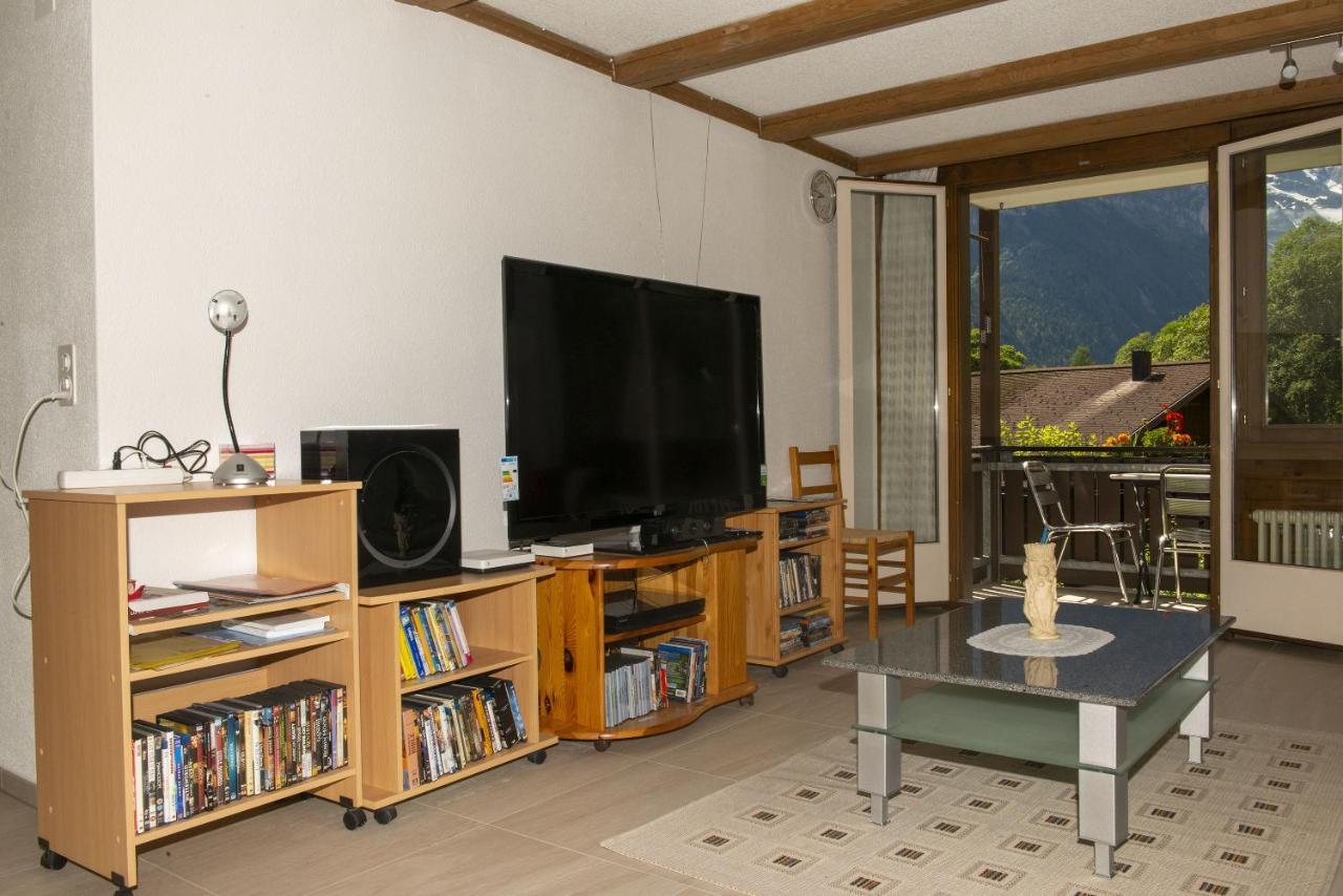 Lauterbrunnen Staubbach Beautiful Waterfall Apartment Exterior photo